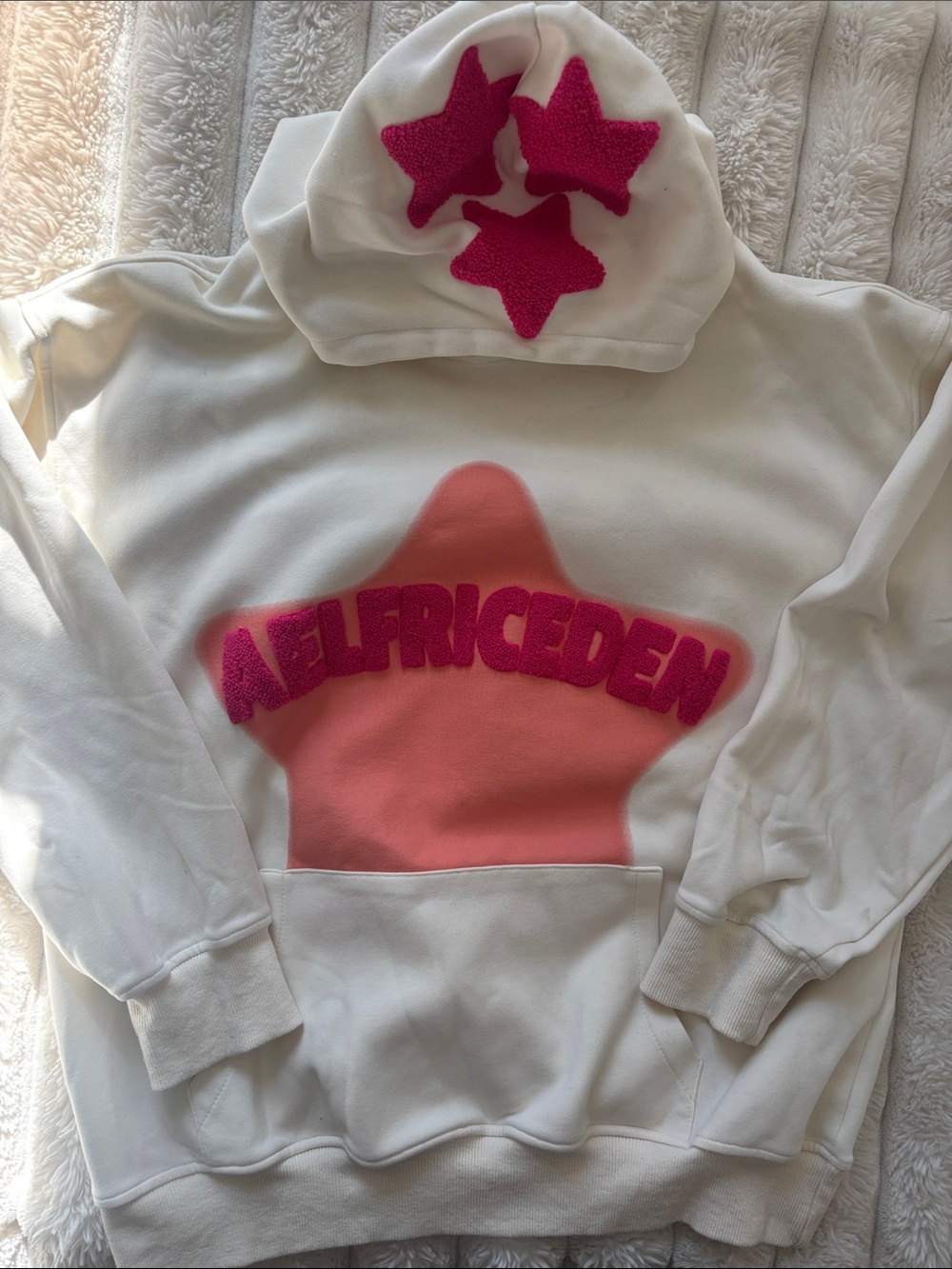 Aelfric Eden White Hoodie with Pink Star Appliqués
